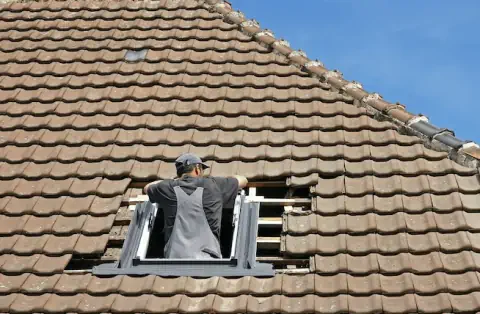 Pose de velux à Montagne
